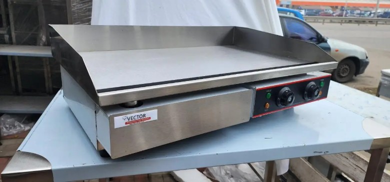 Поверхня для смаження гладка Vektor HEG-820 2