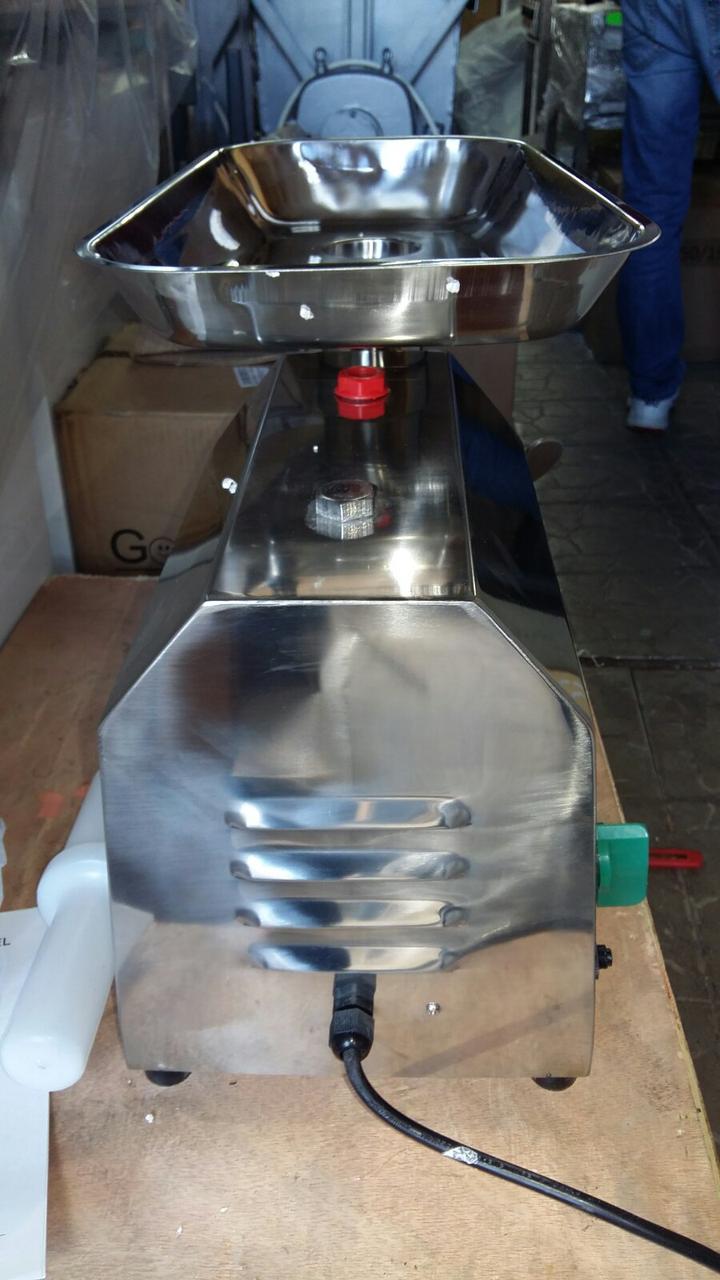 Мясорубка профессиональная с реверсом Vektor -TM12R (150 кг/час). 4