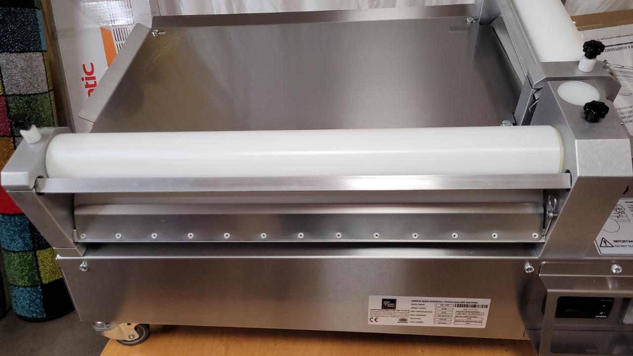 Тестораскаточна машина тесторозкачування розкочування електричне Senoven CM-55YH 0