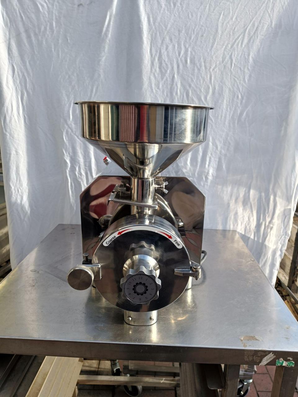 Дробилка мельница для кофе, специй, сахара, мак и др. Vektor HR-2200, 2200W 3