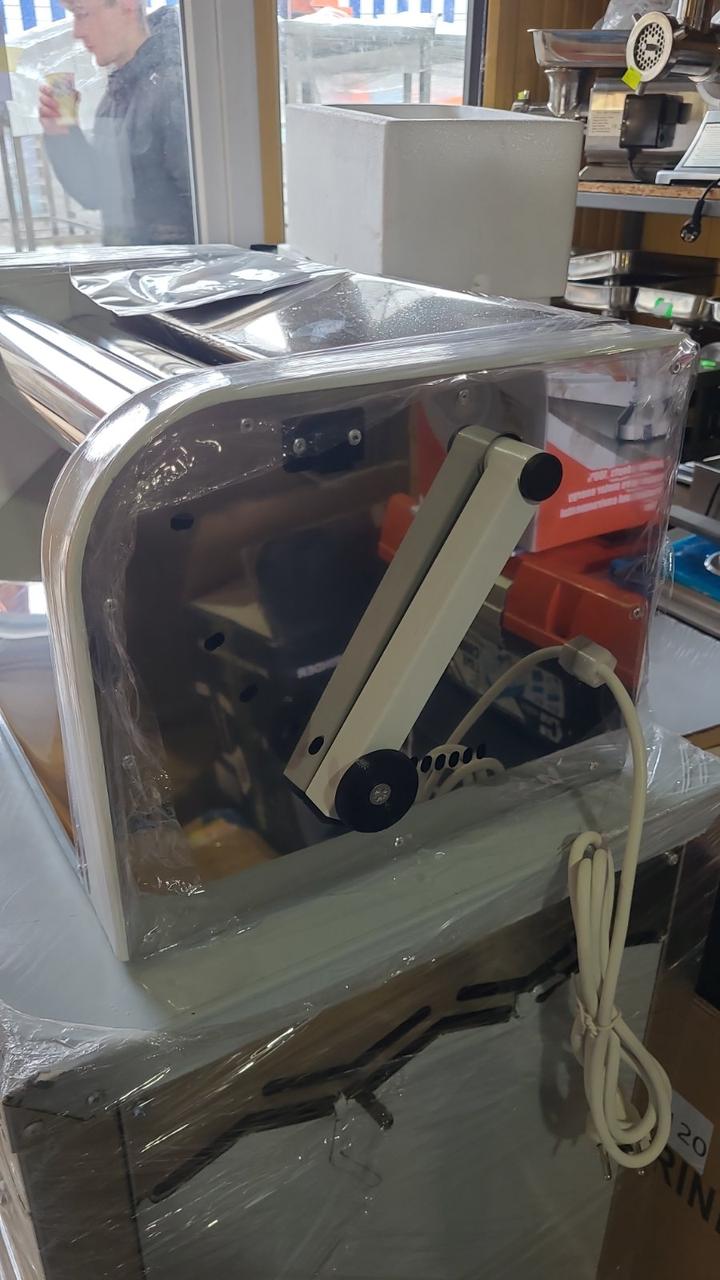 Тестораскаточная машина тестораскатка ЕС40 2