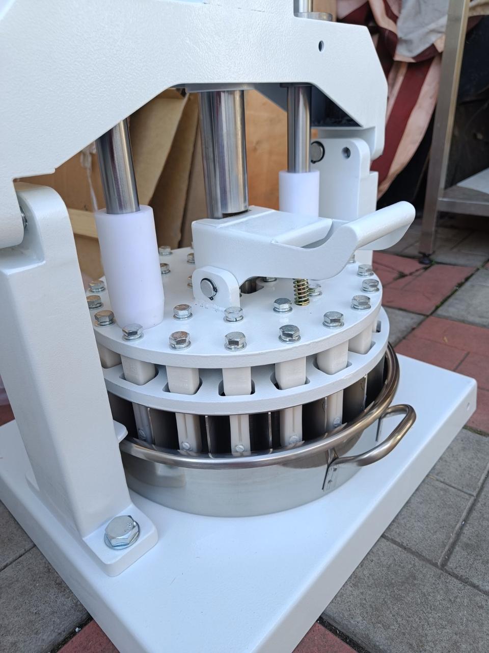 Ручной мелкоштучный тестоделитель Vektor BDK36A (30-140гр) 3
