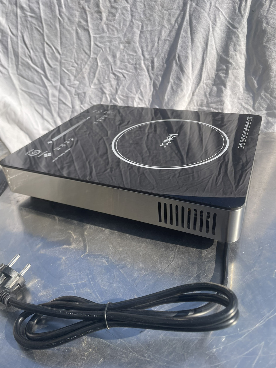 Індукційна плита Vektor LS-A81H 3000W без імпульсного режиму 3