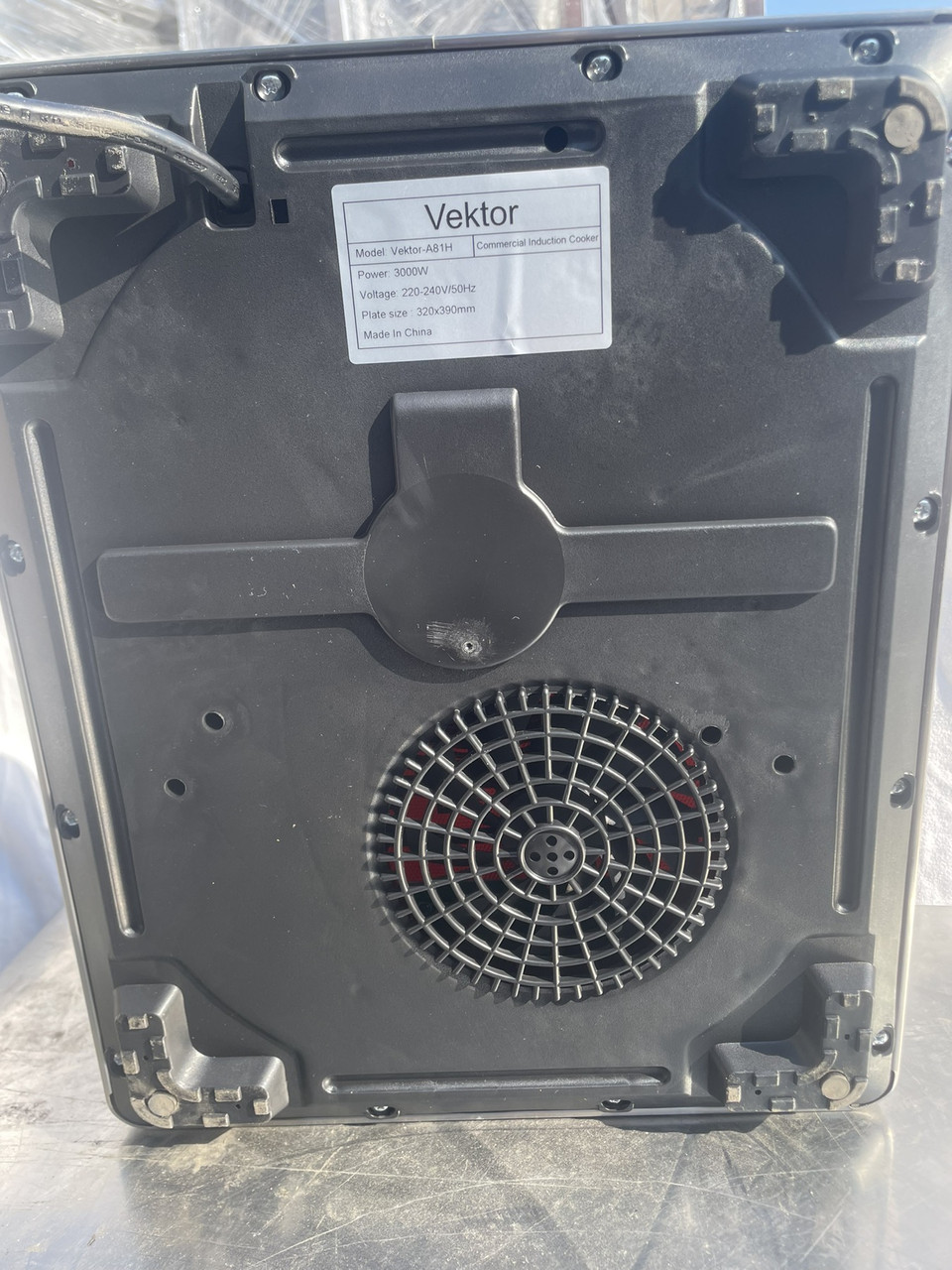 Індукційна плита Vektor LS-A81H 3000W без імпульсного режиму 2
