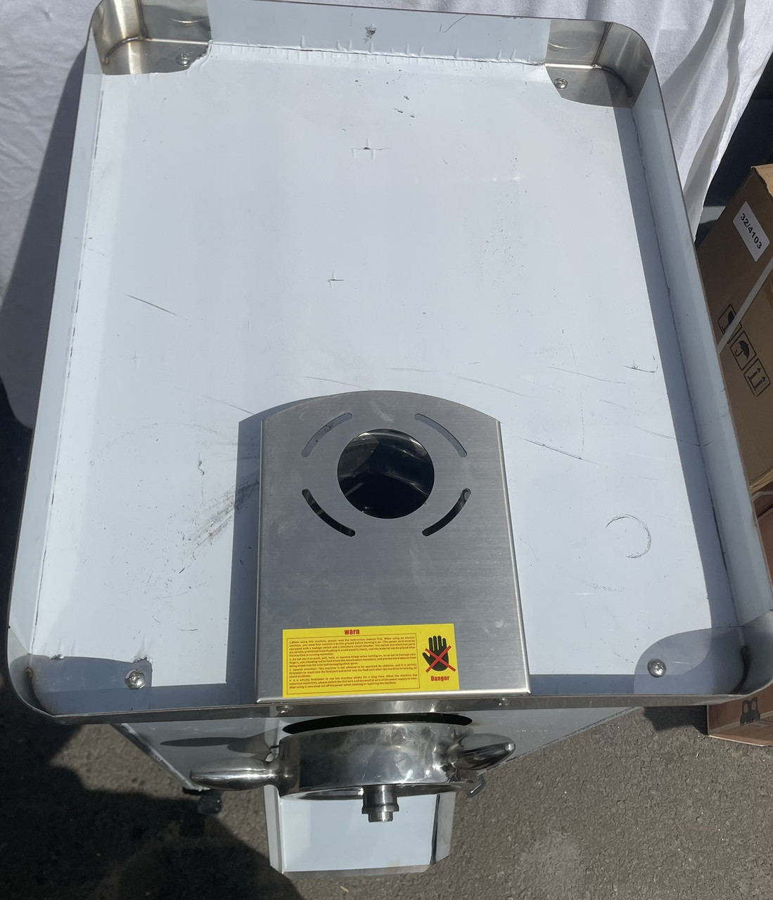 Мясорубка промышленная Vektor XH-S42 напольная 4Kw 2