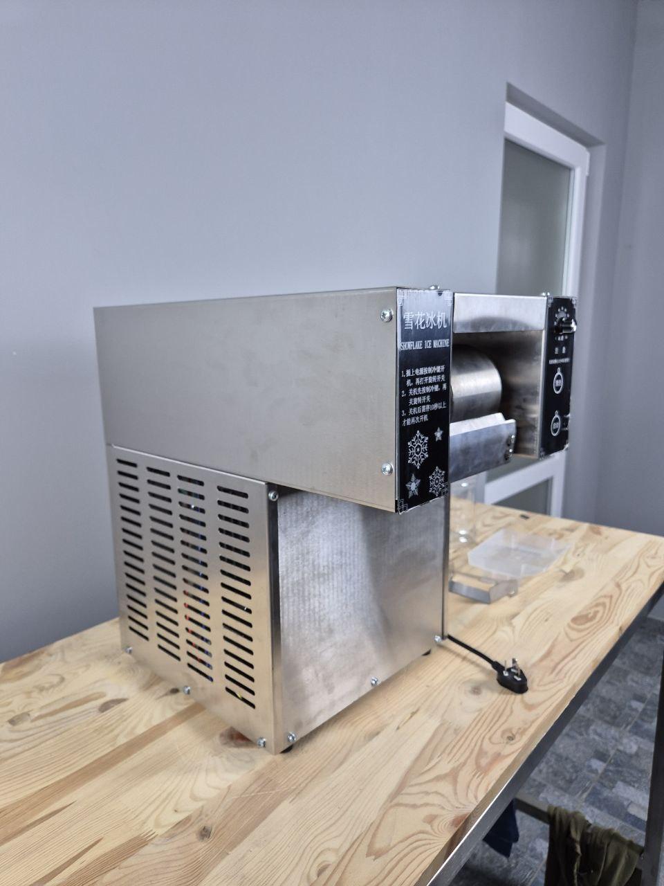 Льдогенератор фризер аппарат мороженного Vektor- XBJ120F 7