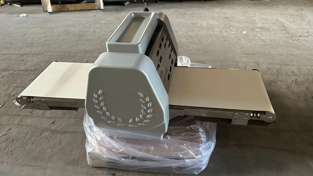 Тестораскаточная машина тестораскатка раскатка настольная  Vektor DZ330/P 1