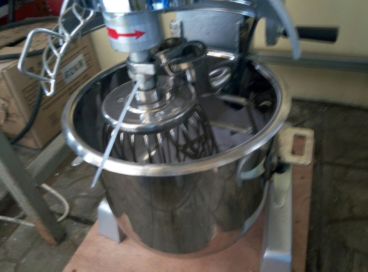 Міксер планетарний Vektor B10- (10L) 4