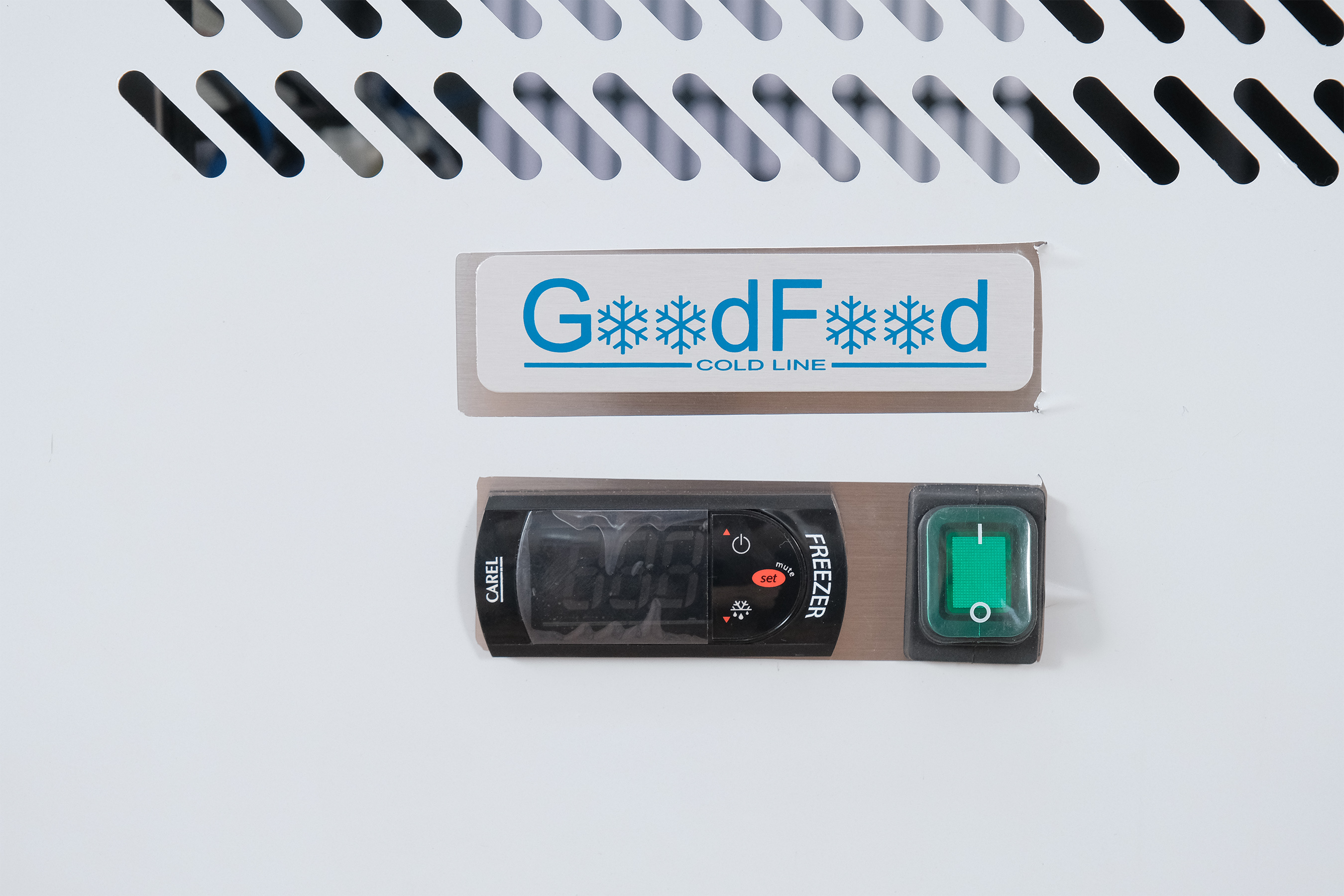 Стол холодильный GoodFood GF-GN2140TN-HC четыре ящика 2