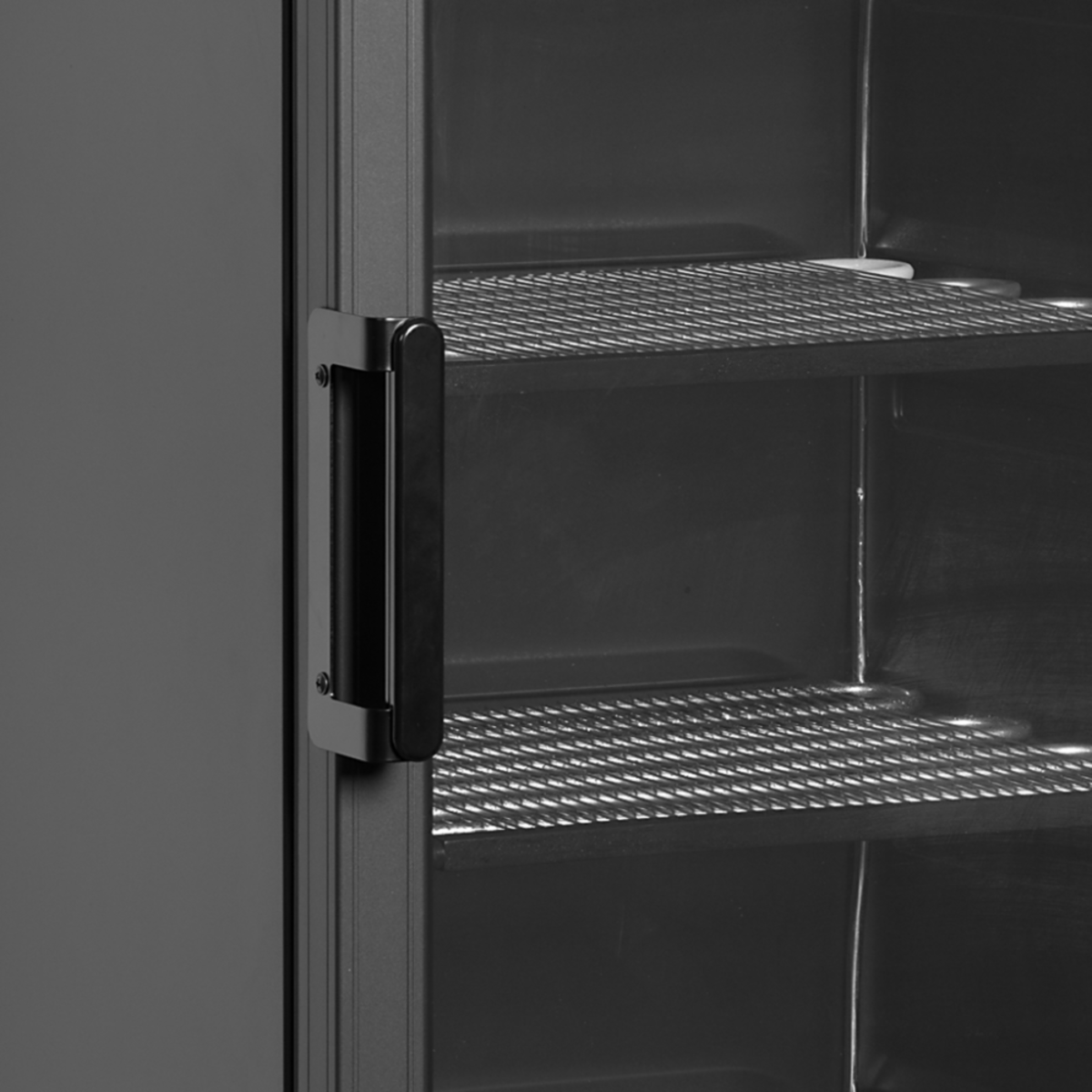 Шкаф морозильный UFSC371G Black (Tefcold) 1