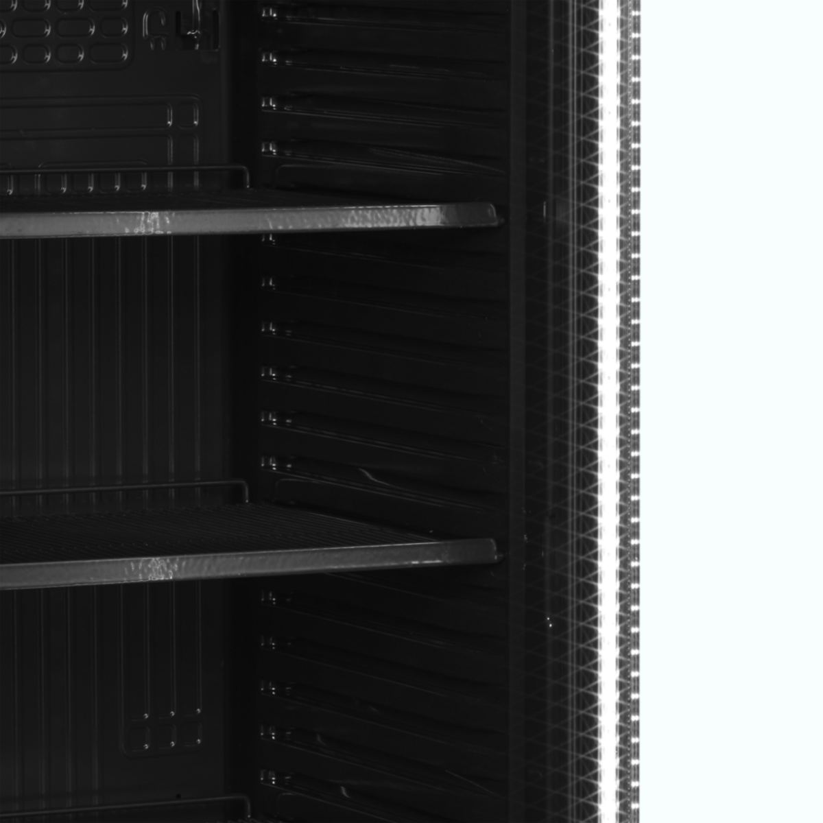 Шкаф холодильный CEV435CP BLACK (Tefcold) 2