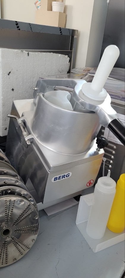 Овощерезка BERG HLC-300AL (с широкой горловиной) 5