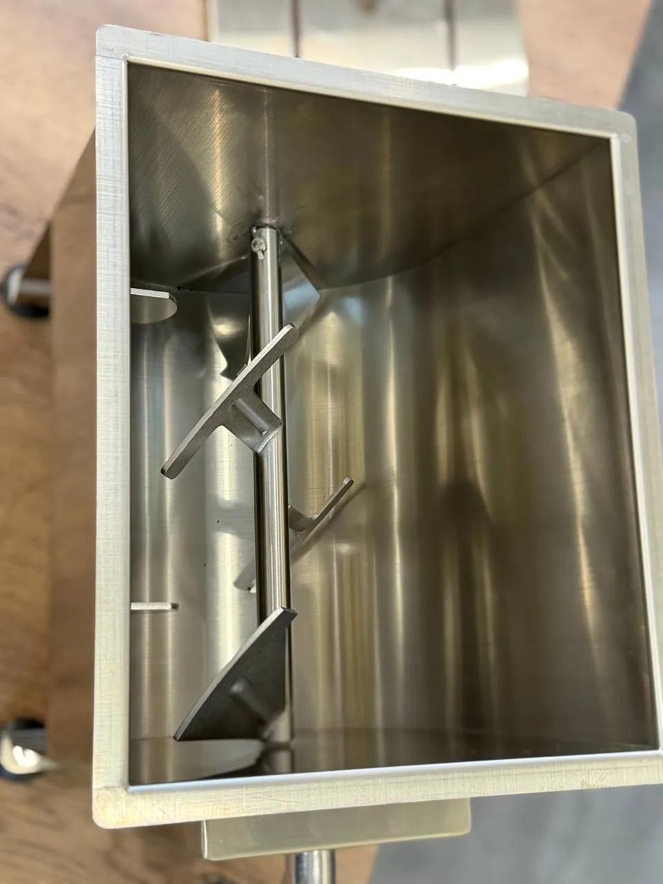 Фаршмішалка ZUVER Meat Mixer Manual 20 2