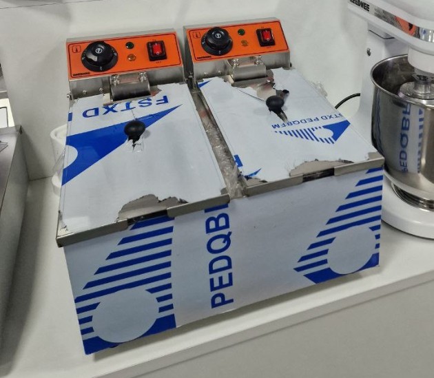 Фритюрница электрическая REEDNEE EF082L 8+8л 1