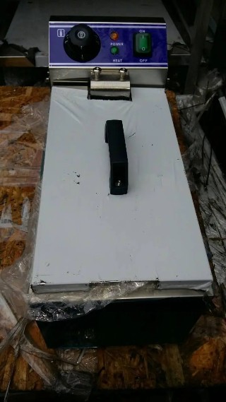 Фритюрница профессиональная Vektor DF-6 1