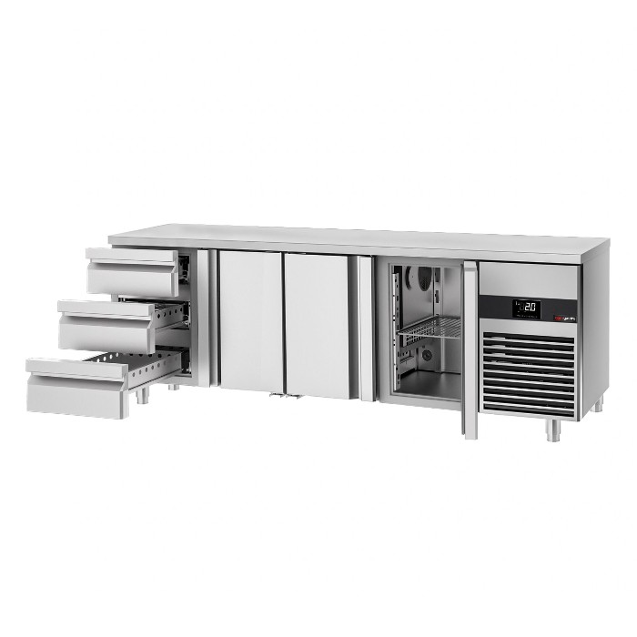 Холодильний стіл GGM Gastro KTF227ND-EF#3T#3S 1