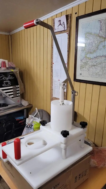 Машина для формовки гамбургеров котлет механическая Vektor-HR130L 2