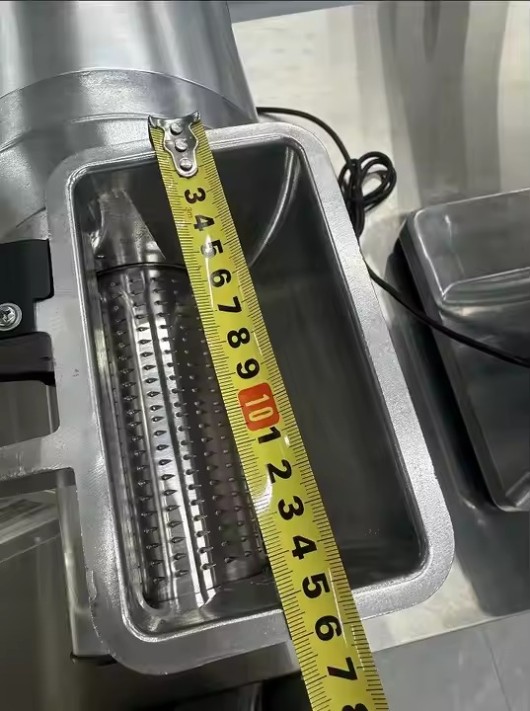 Машина для переработки сыра ZUVER 550W 0