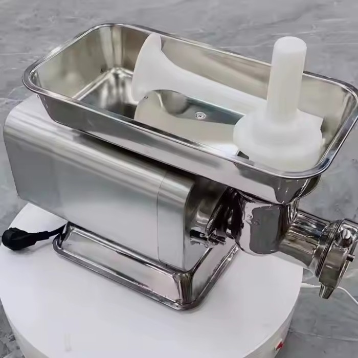 М'ясорубка професійна ZUVER MasterChef 1100W 15