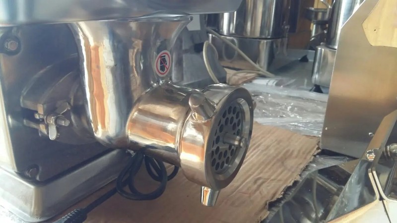 Мясорубка промышленная Vektor ТW-12 0