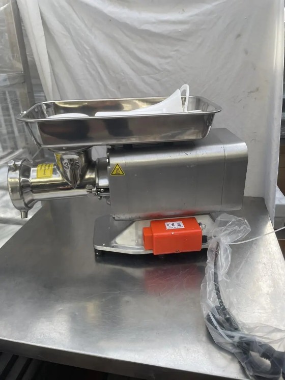 Мясорубка промышленная Vektor RY-32 1