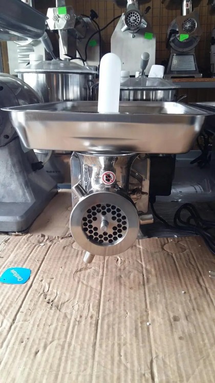 М'ясорубка промислова Vektor ТW-22 1