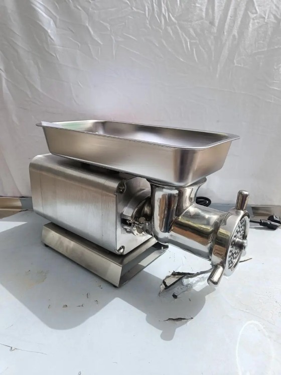 Мясорубка промышленная Vektor MG32S 6