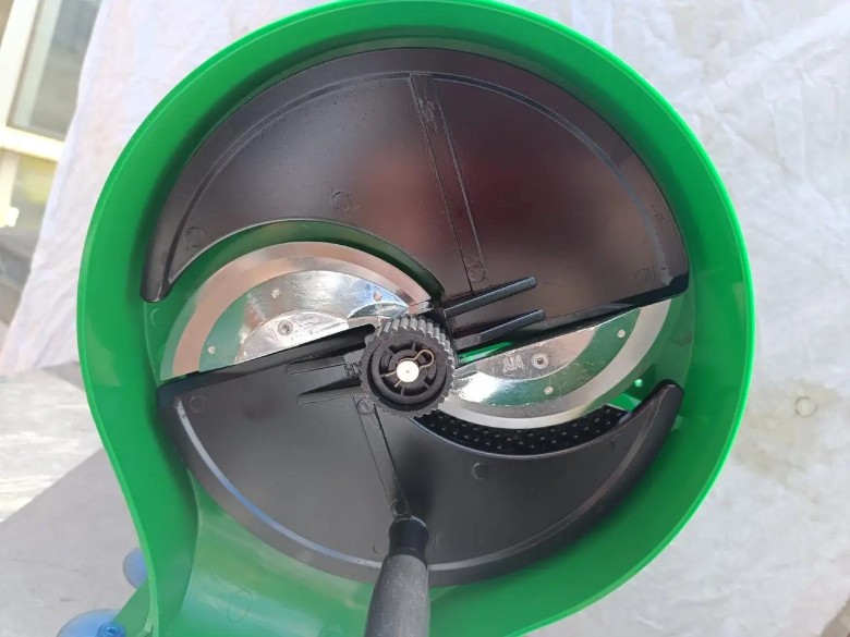 Овочерізка Vektor HR1368 0