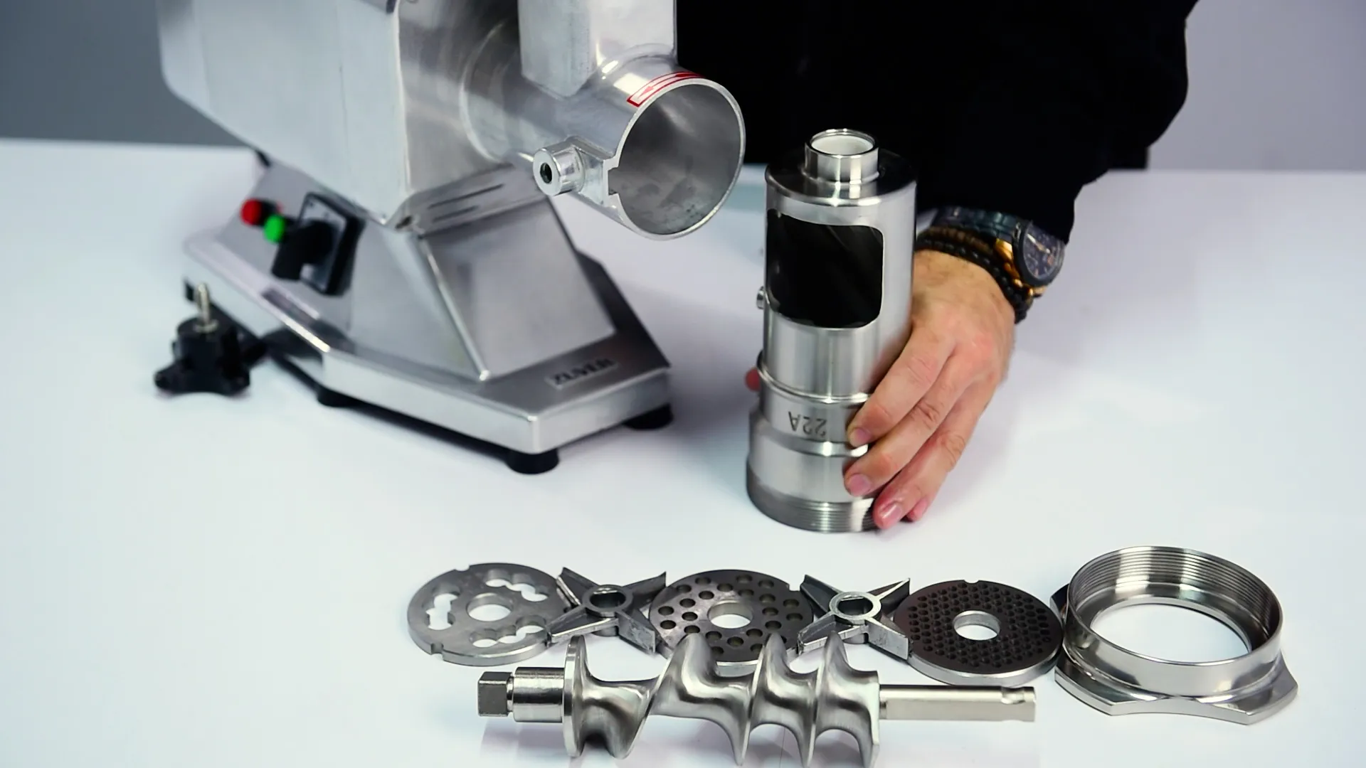 М'ясорубка професійна ZUVER Grinder Unger Premium 1100W Cube Engine 19
