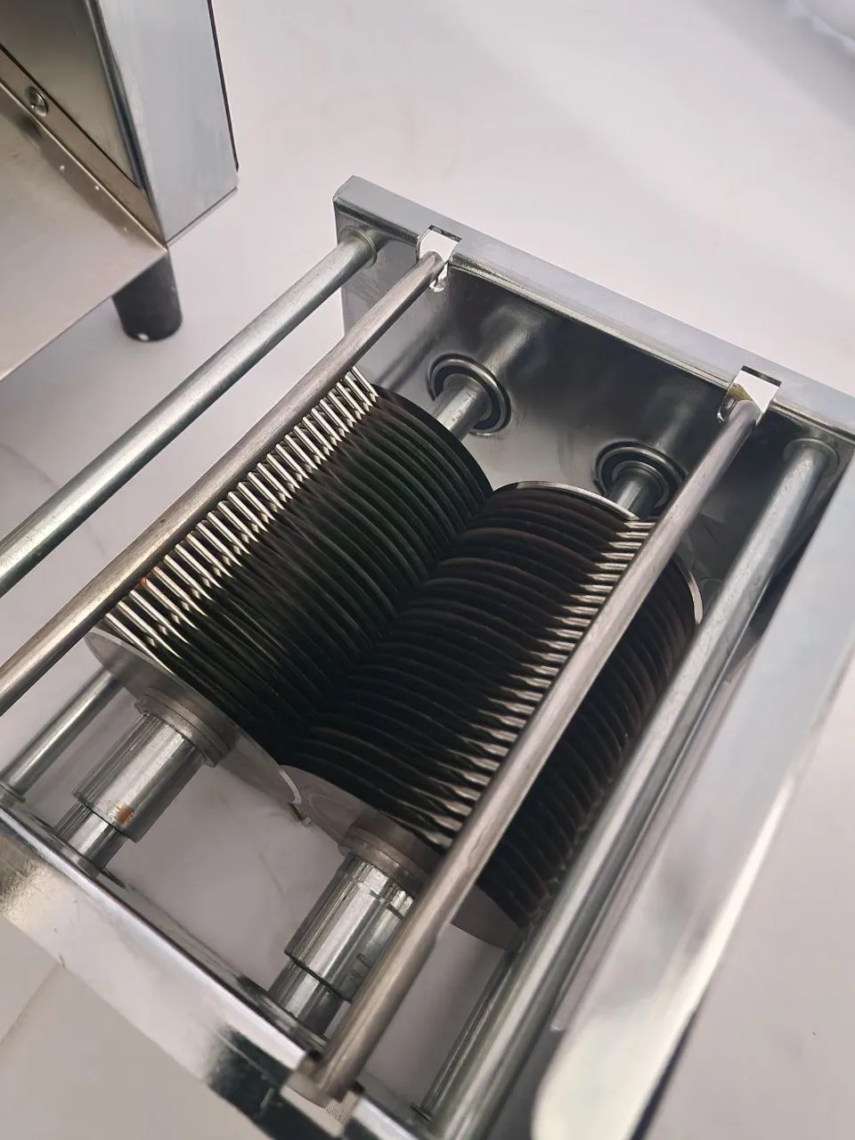 Слайсер - шпигорезка ZUVER LUX 850W 9