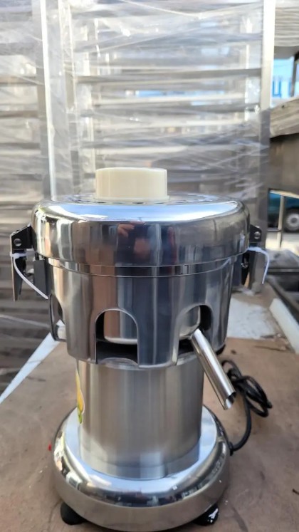 Соковыжималка Vektor 1000 KP 2
