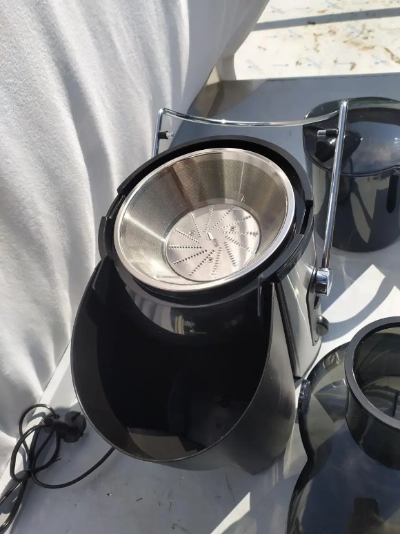 Соковижималка універсальна Vektor YTZ-001 2