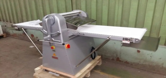 Тісторозкатна машина Vektor YB Е520A 2