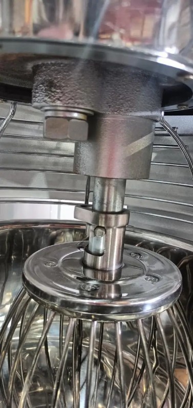 Миксер планетарный Vektor HR-20 7