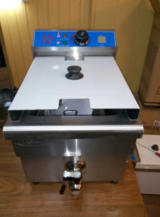 Фритюрница электрическая Vektor DF 12