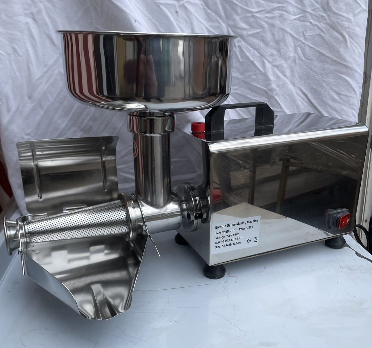 Шнековий промисловий соковитискач для томатів Vektor ETC-1С (корпус нержавіюча сталь)